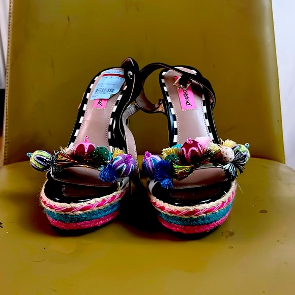 Betsy Johnson heels - Picture 1 of 2